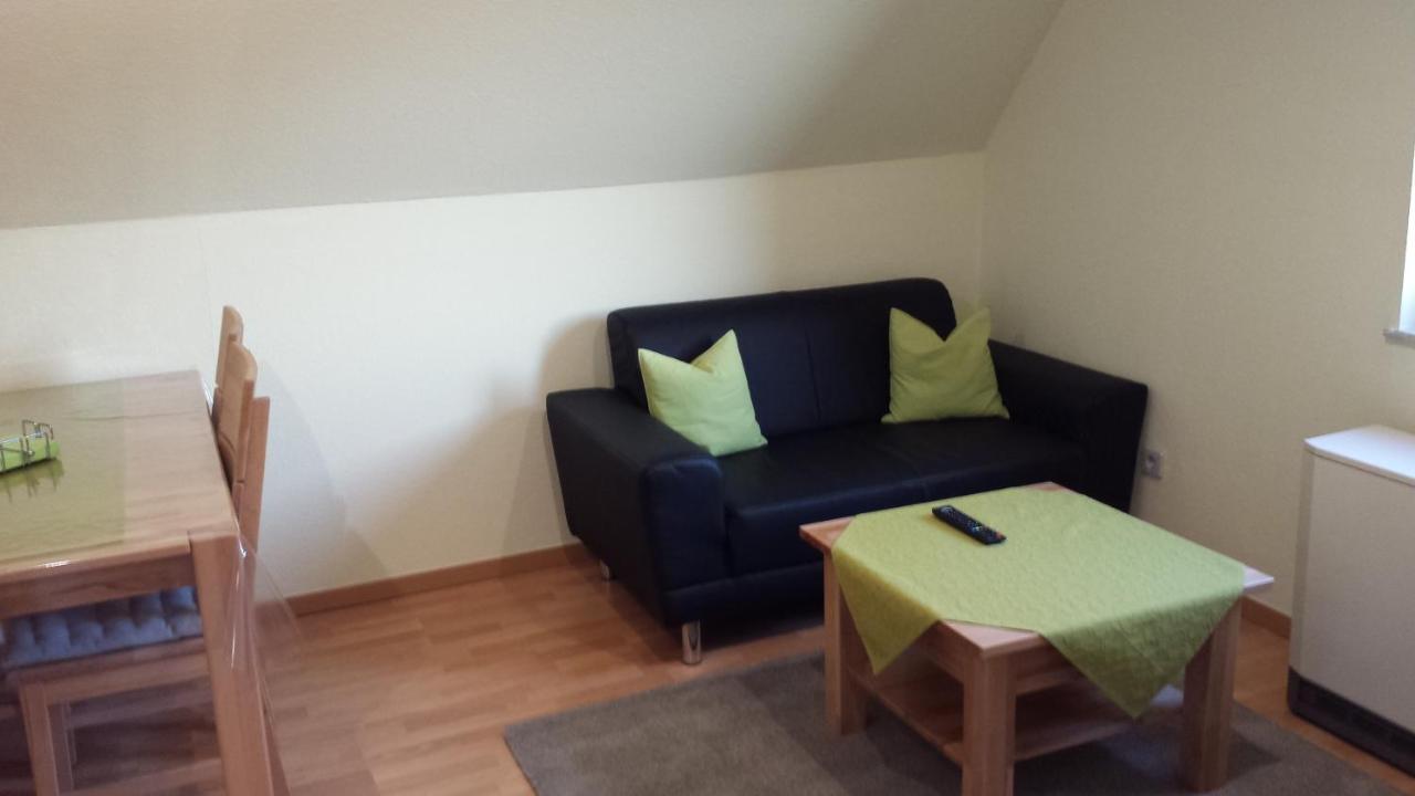 Ferienwohnung "Schwaebische Alb" , Pension Wauri Waldenbuch ภายนอก รูปภาพ